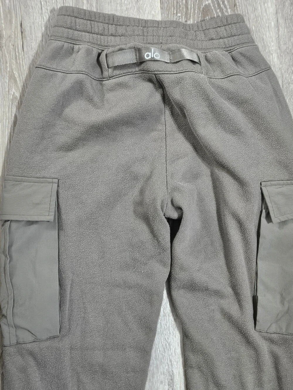 Alo yoga Women's cargo jogger size S